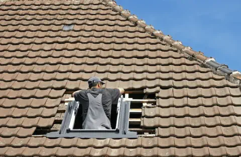 Pose de velux - Villes-sur-Auzon